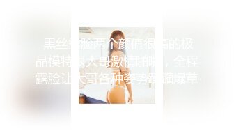 大学生宿舍偷拍一个校花级的美女 刚才厕所出来就有人送花来了