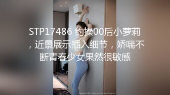 很真实的白丝小少妇露脸跟小哥激情啪啪大秀直播，舔弄大鸡巴深喉，激情上位让小哥抓着奶子无套爆草射肚子上