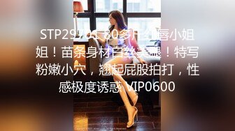 纹身健身美女的一条龙服务太赞了,女上位，完美身材