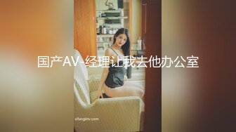 【新片速遞】 为求刺激非要拉着女友在公园吃鸡 中途有行人过来 吓坏了 用阳伞遮一下 只能摁着头快速深喉 终于出货口爆了