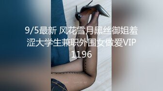 【新片速遞】  眼镜熟女阿姨吃鸡啪啪 在家撅着屁屁被无套输出爆菊花 