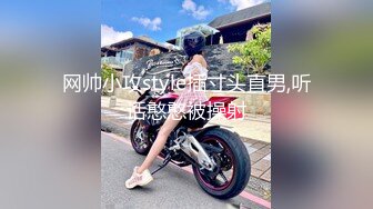 黑发圈毛女舔手指扣扣自己的无毛小嫩逼