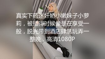 巨乳熟女激战两根大黑屌射满她的骚木耳