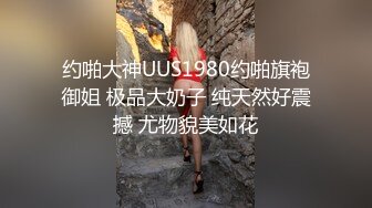 很有感觉的白虎小少妇露脸酒店跟小哥偷情，让小哥吃奶舔逼无套抽插给狼友看，表情好骚，完事自己AV棒玩逼