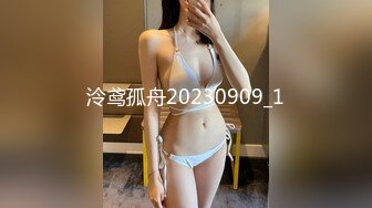  黑丝高跟露脸极品女模特精彩大秀直播诱惑狼友，爆乳白虎逼大长腿很是性感，道具抽插骚穴