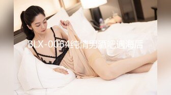 纹身女舔鸡巴