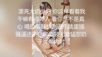 轻微熟女，卧室全裸 露脸手指自慰，欲仙欲死